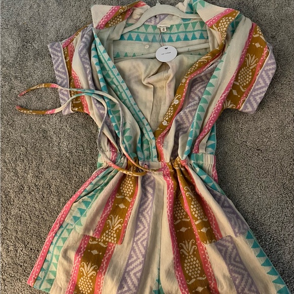En Cream sewn pattern romper with tie - Picture 5 of 6